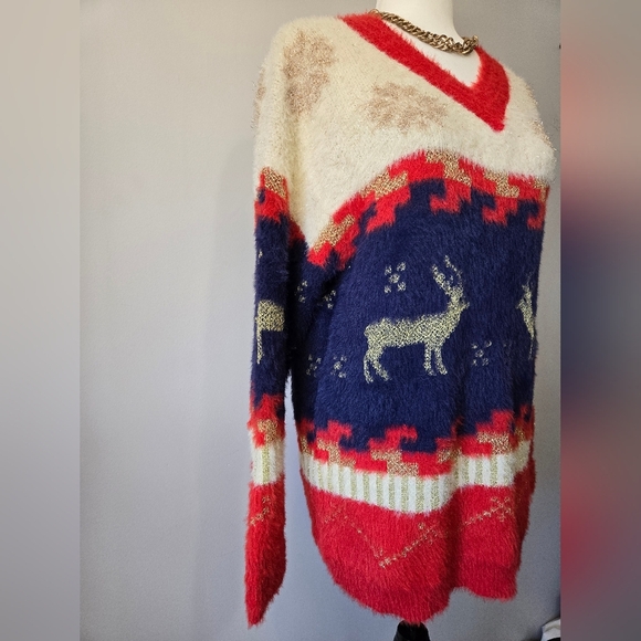 J.NNA Fuzzy Cozy Reindeer Pattern Sweater - Red, Blue, Cream. Relaxed Fit Small - Picture 4 of 10